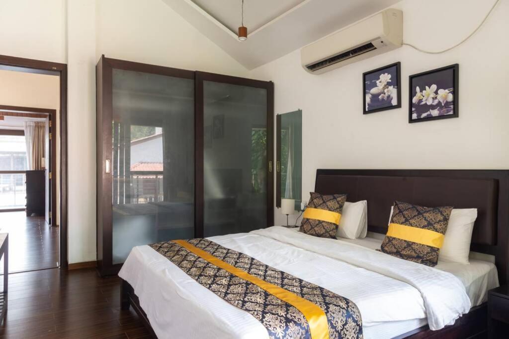 Ochre Villa- Luxury Property In Assagaon / 바가토르 외부 사진
