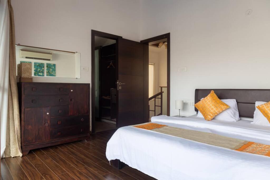 Ochre Villa- Luxury Property In Assagaon / 바가토르 외부 사진